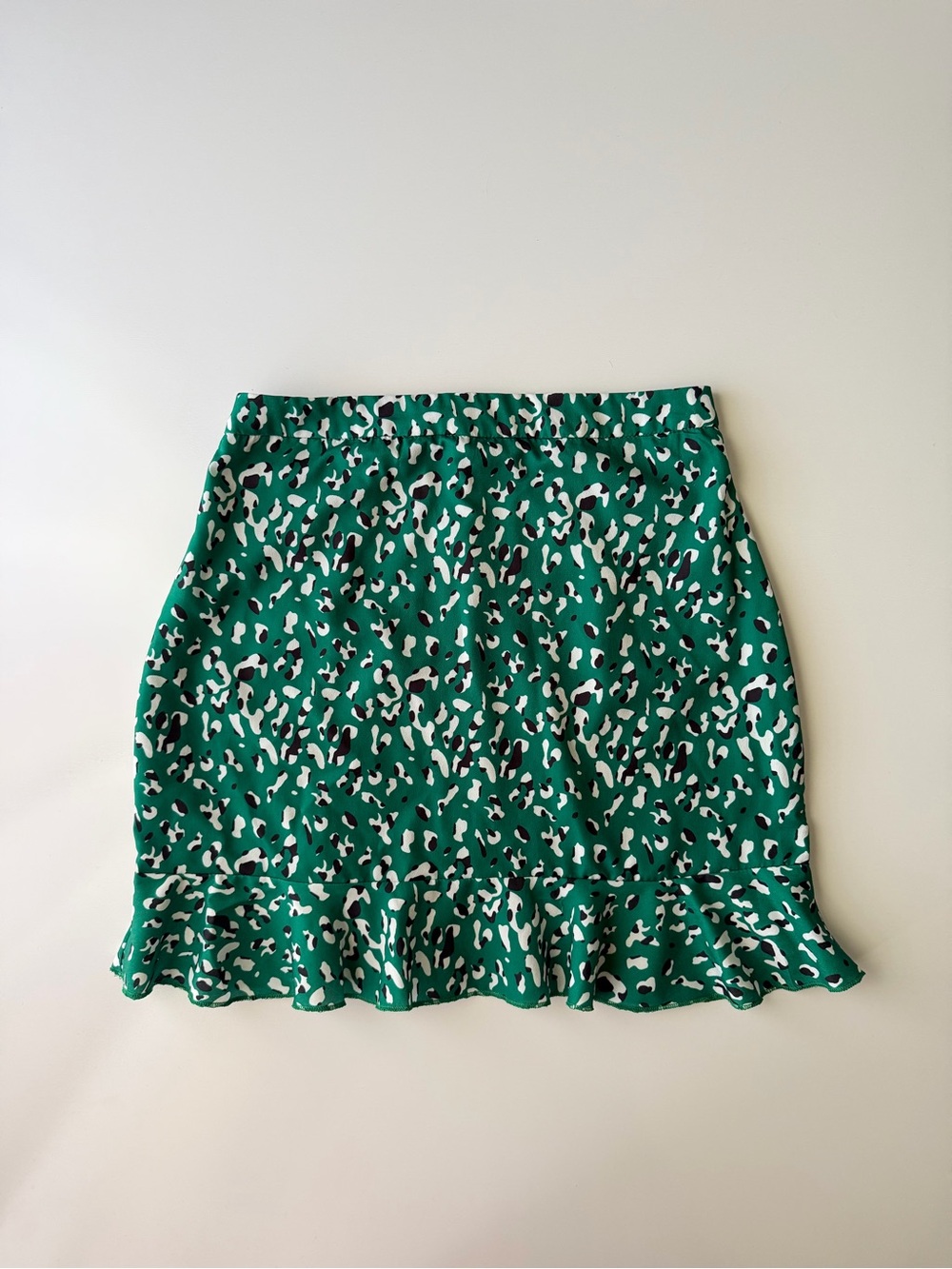 Superdown Green Leopard Print Ruffle Hem Skirt
